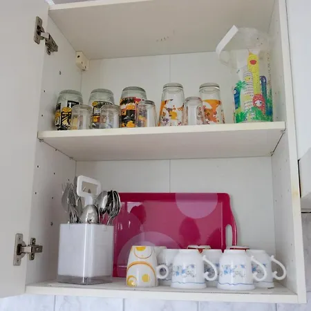 West Side Roses أوستيند